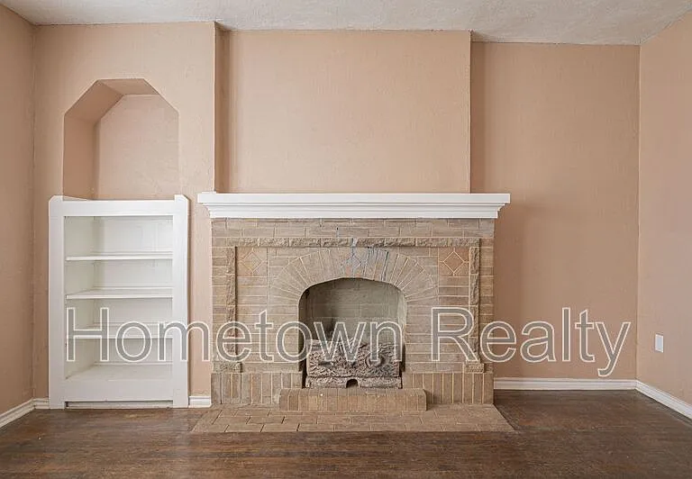 1605 NW 29th St — Photo 4