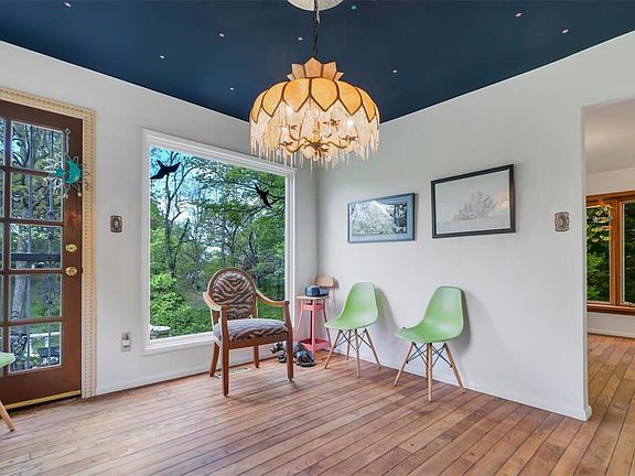 5th image of 1389 Harper Ln