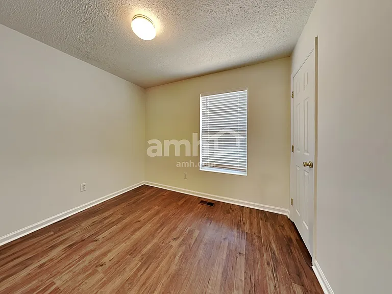 221 Dogwood Ave — Photo 14