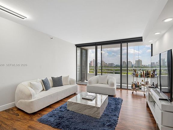 3rd image of 20225 NE 34th Ct APT 1014