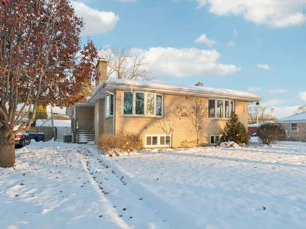 2945 S Scott St, Des Plaines, IL 60018