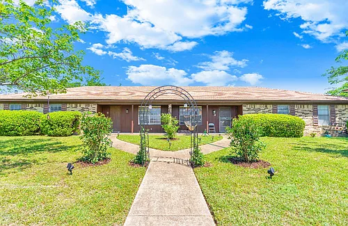 1401 N Nolan River Rd #A Photo 1 1401 N Nolan River Rd #A Photo 1