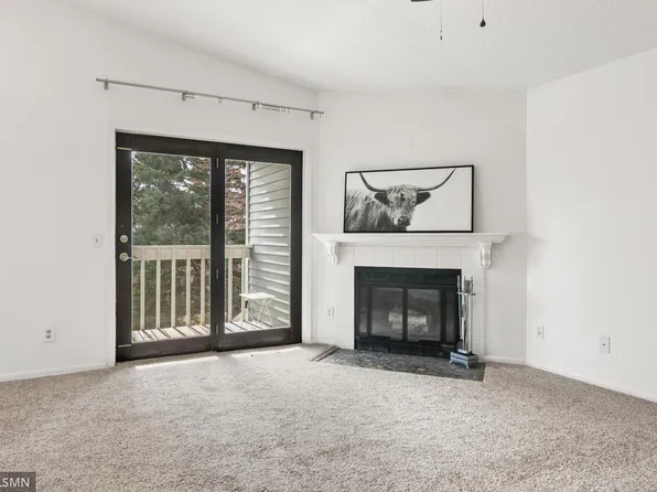 5329 Highpointe Ter, Bloomington, MN 55437