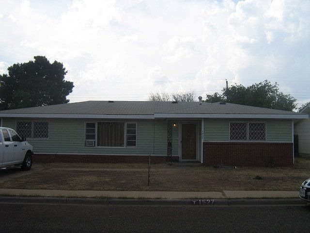 1st image of 1527 E 43rd St