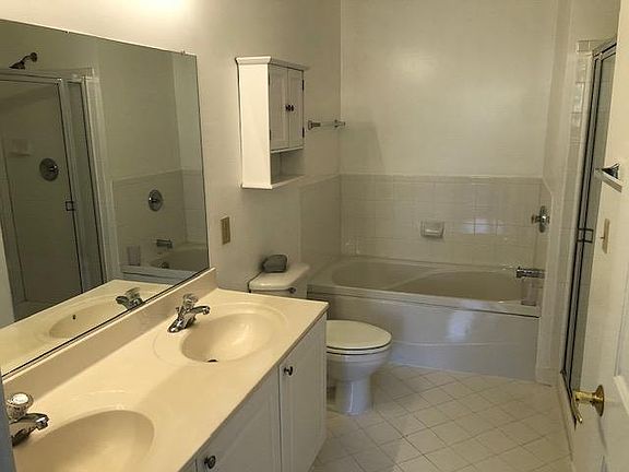 4th image of 191 Somervelle St APT 203