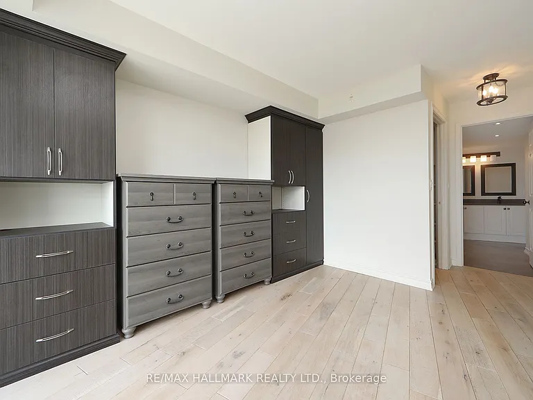 18 Valley Woods Rd #Penthouse 206 — Photo 18