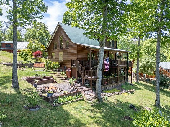 41st image of 1055 Carolina Fox Cir