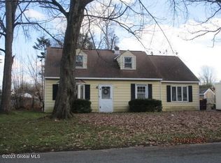 1104 Outer Dr, Schenectady, NY 12303