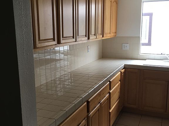 3rd image of 327 S Chandler Ave APT B