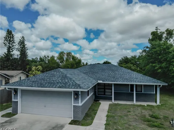 8241 Harrisburg Dr, Fort Myers, FL 33967
