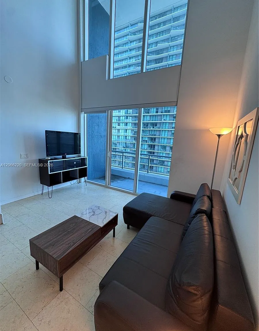 Infinity At Brickell Cond — Photo 4