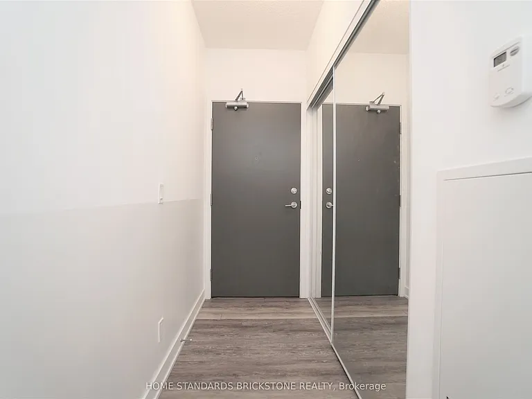5180 Yonge St #607 — Photo 2