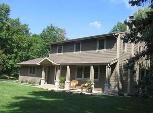 6115 Club Valley Rd, Shorewood, MN 55331