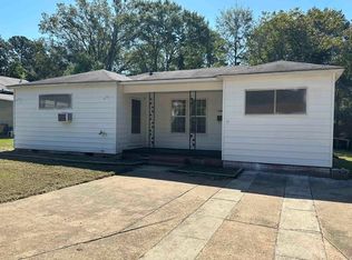907 Calhoun Rd, Magnolia, AR 71753