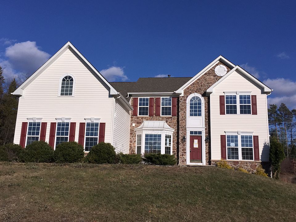 1st image of 214 Courtney Dr