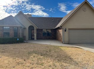 6224 E 49th St S, Tulsa, OK 74135