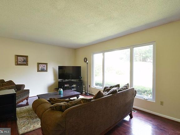 2nd image of 15082 Barkwood Dr