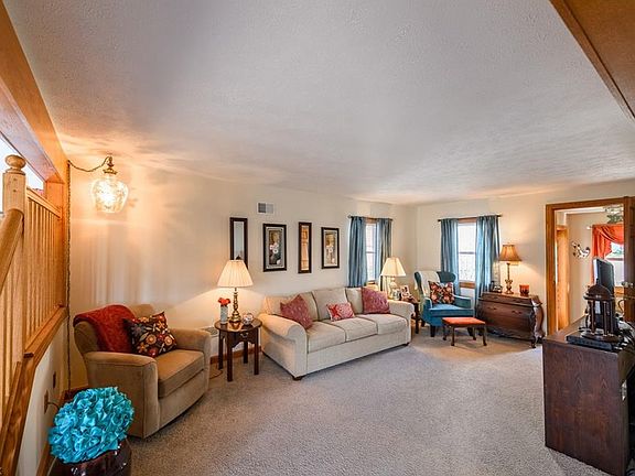 3rd image of 447 Dorwil Dr