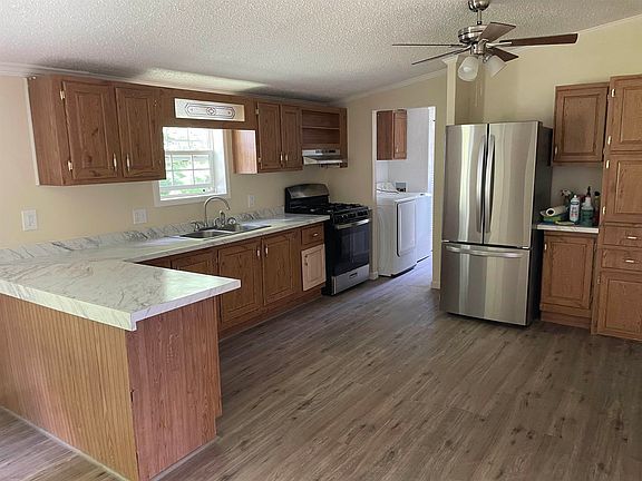 4th image of 409 Seaver Road