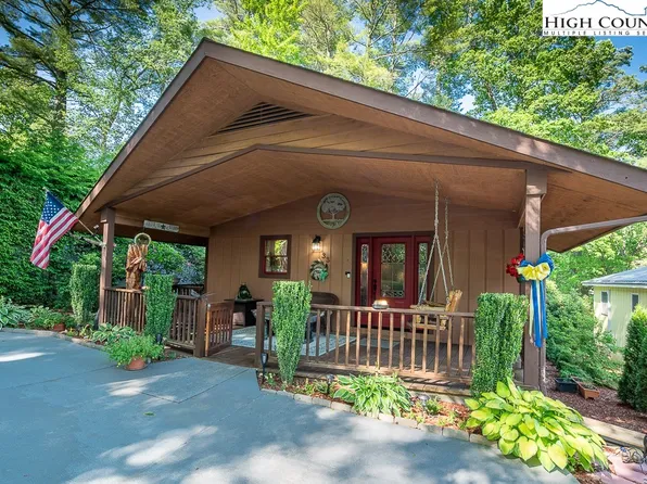 33 Pine Valley Road, Newland, NC 28657