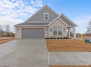 4450 W Huron Loop, Fayetteville, AR 72704