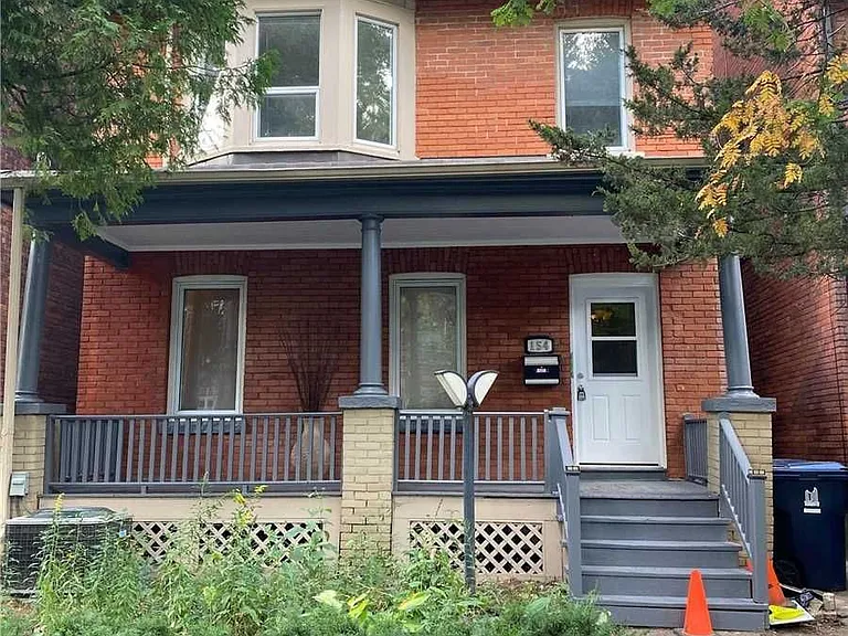 154 Sorauren Ave #3 — Photo 1