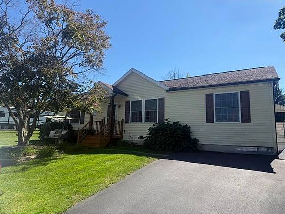 3rd image of 514 Norman Rd