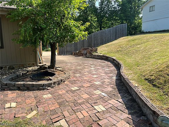 4th image of 166 Northwood Dr