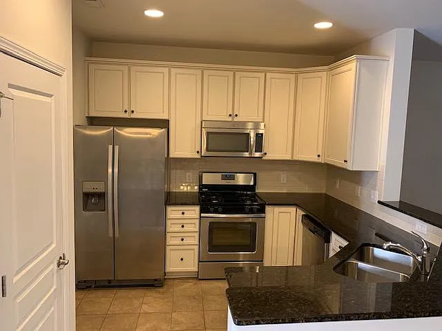 4270 Park South Station Blvd — Photo 6