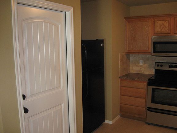 4th image of 910 N Osage Ave