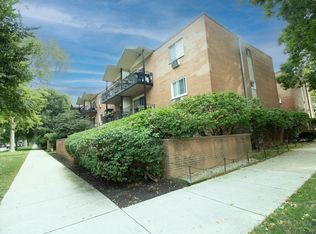 1545 W Chase Ave APT 305, Chicago, IL 60626