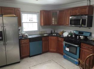 243 Vernon Valley Rd, Northport, NY 11768