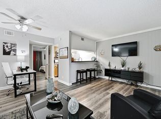 711 Eberhart Ln #204, Austin, TX 78745