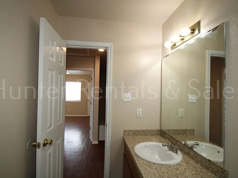 3904D Gus Dr — Photo 16