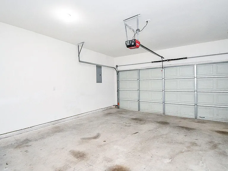 927 Grand Junction Dr — Photo 22