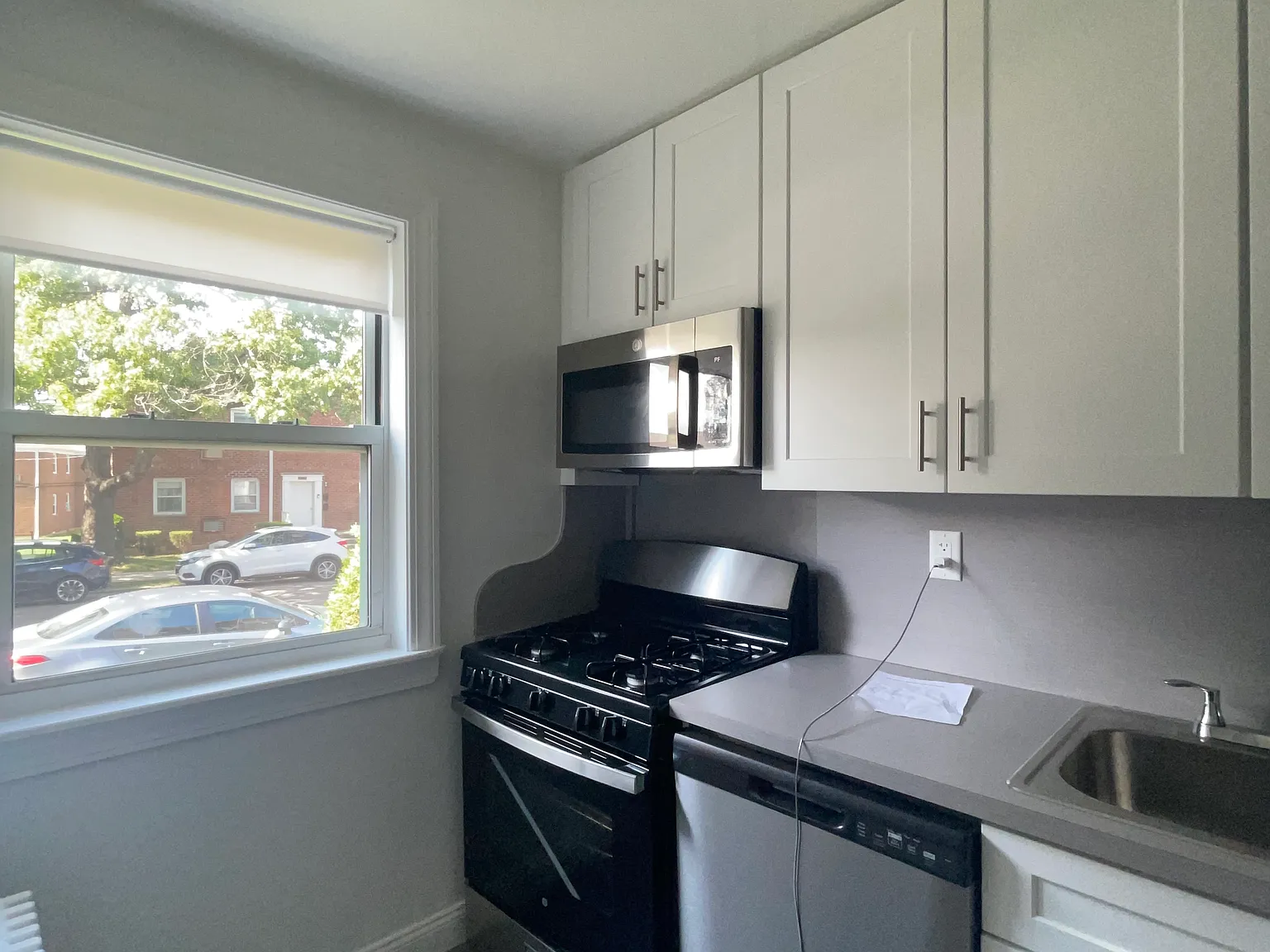 224th St, Oakland Gardens — Photo 3