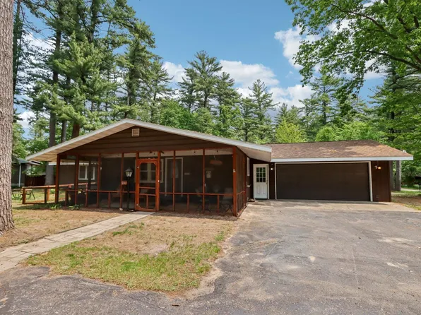 241 Mariealain Dr, Wisconsin Dells, WI 53965