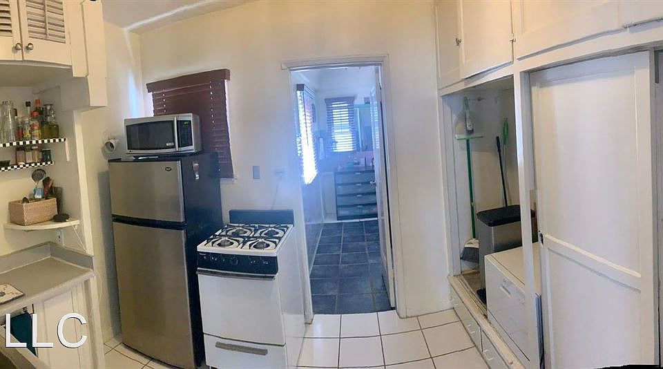 2nd image of 11023 Strathmore Dr Unit 6
