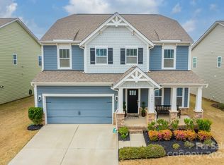 5046 Oakmere Rd, Waxhaw, NC 28173