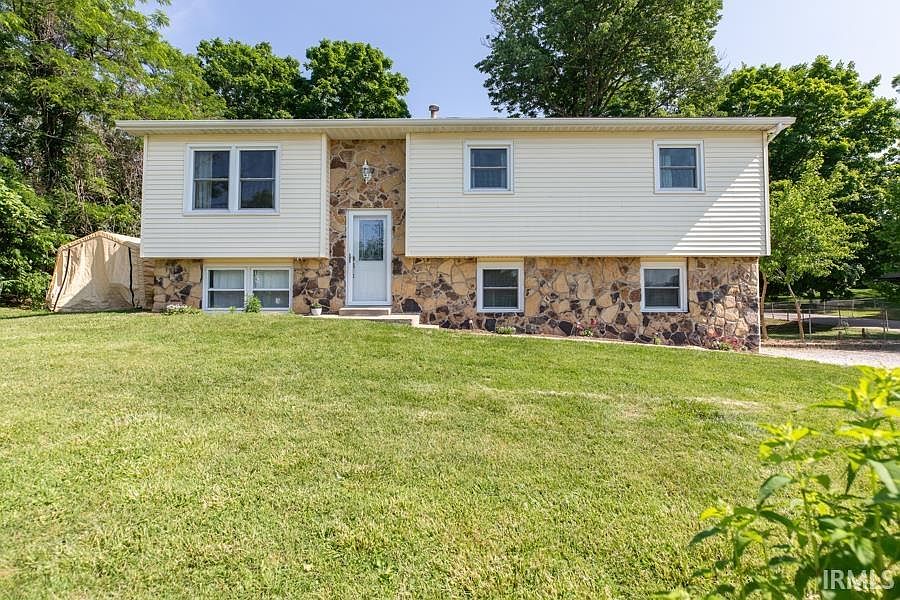 1st image of 4550 N Deer Park Dr