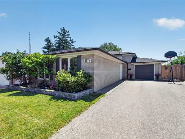 1172 Chada Ave, Mississauga, ON L5C 1P9