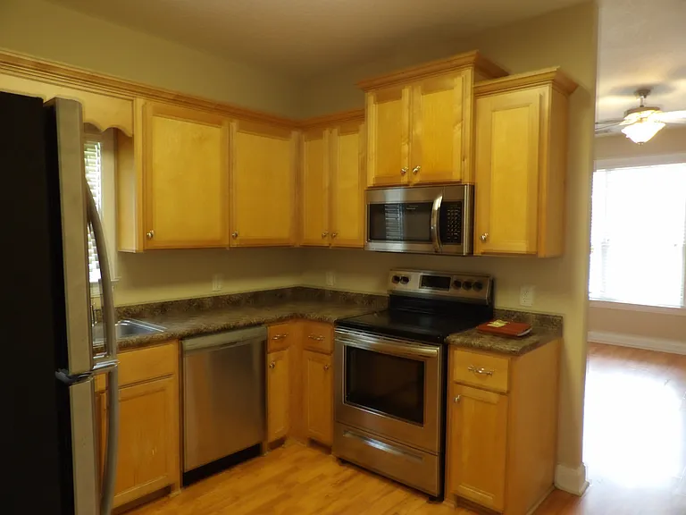 836 E Anderson St #A — Photo 11
