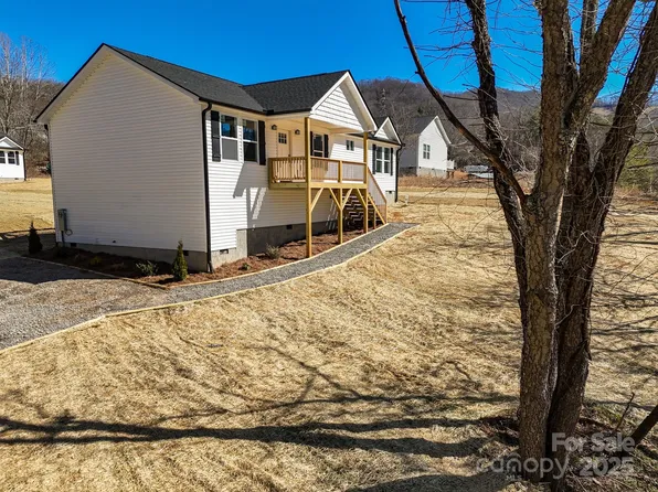 731 Abel Rd, Canton, NC 28716