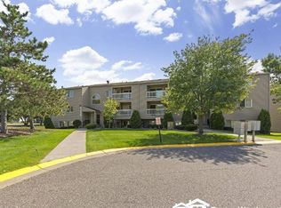 1215 Ferndale St N #A5, Maplewood, MN 55119