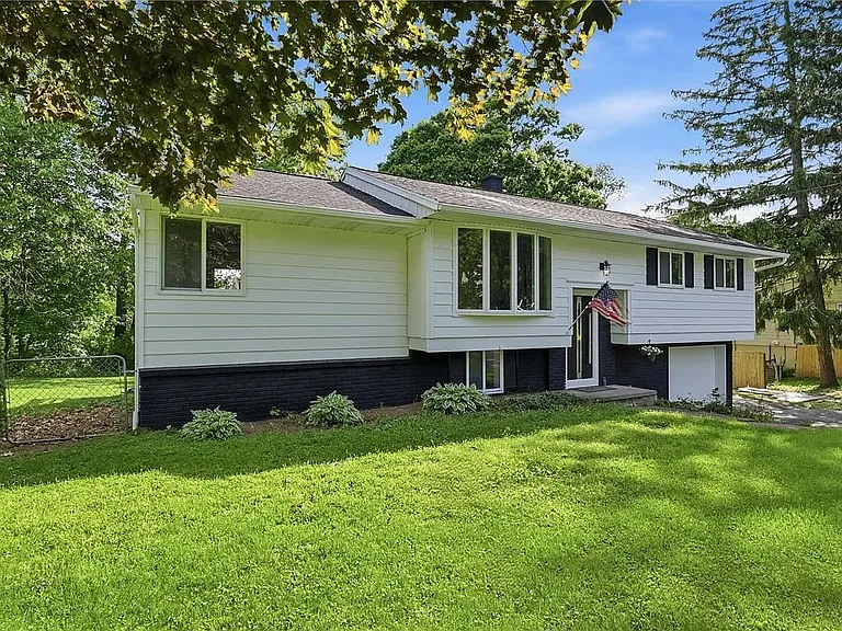 40 Oak Hill Ter — Photo 2