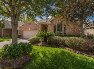 2325 S Lago Vista Dr, Pearland, TX 77581