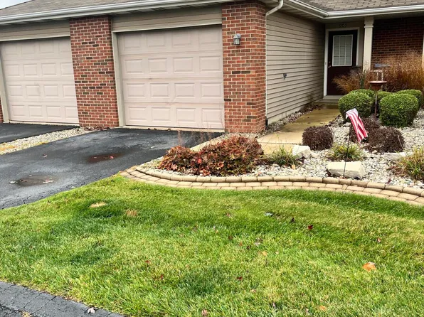 905 Flagstone Dr, Dyer, IN 46311