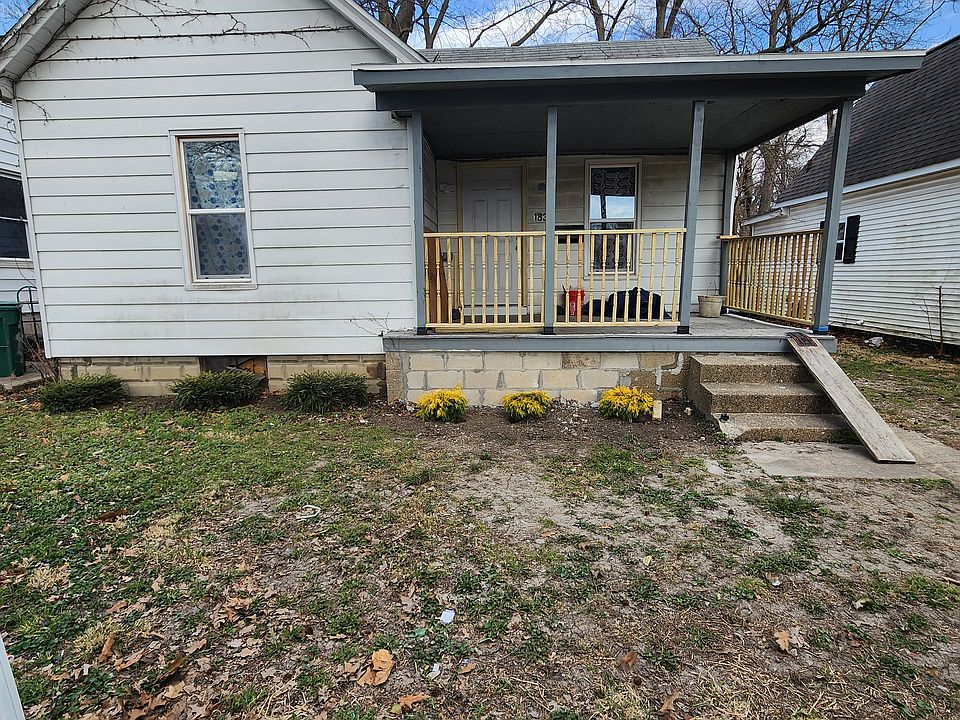 1st image of 1832 S Renfro St