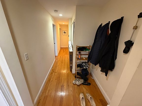 2nd image of 17 Lothian Rd #1A