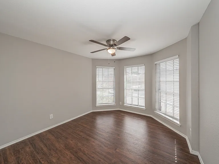 1217 Katy Dr — Photo 32